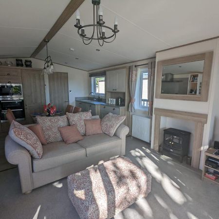 Stunning Luxury Caravan On Edge Of New Forest On Shorefield Country Park Entertainment And Leisure Passes Included 밀퍼드온시 외부 사진