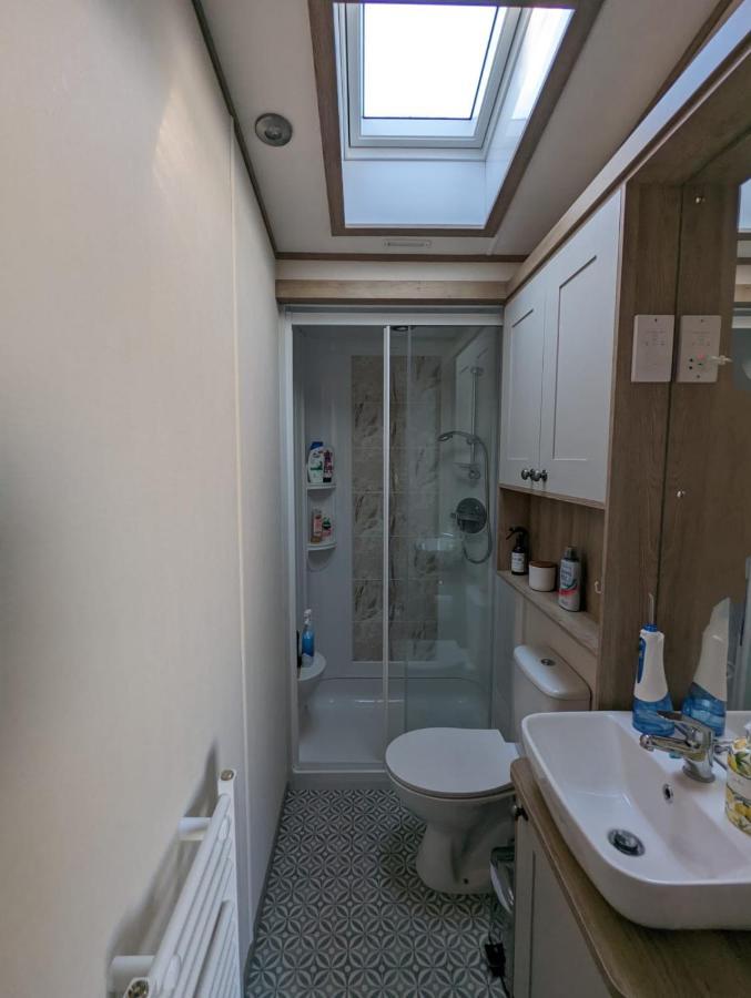 Stunning Luxury Caravan On Edge Of New Forest On Shorefield Country Park Entertainment And Leisure Passes Included 밀퍼드온시 외부 사진