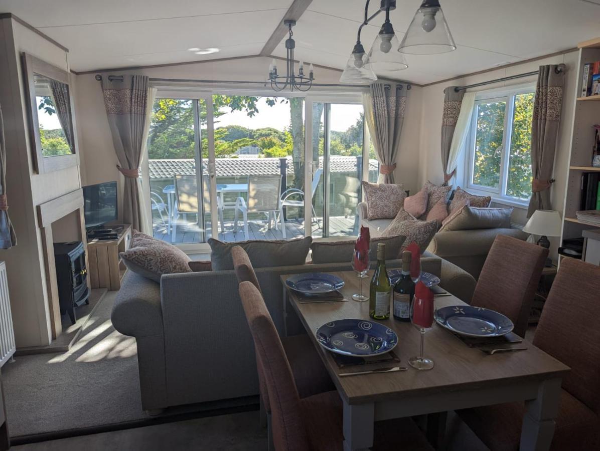 Stunning Luxury Caravan On Edge Of New Forest On Shorefield Country Park Entertainment And Leisure Passes Included 밀퍼드온시 외부 사진
